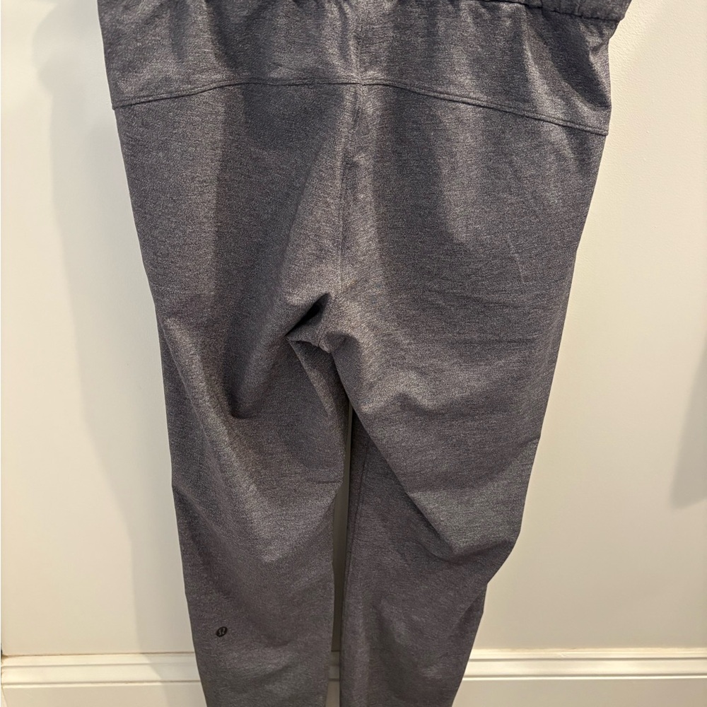 Lululemon On The Fly Pant: Size 6 - Picture 5 of 12